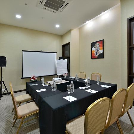 Serela Merdeka By Kagum Hotels Bandung Exterior foto