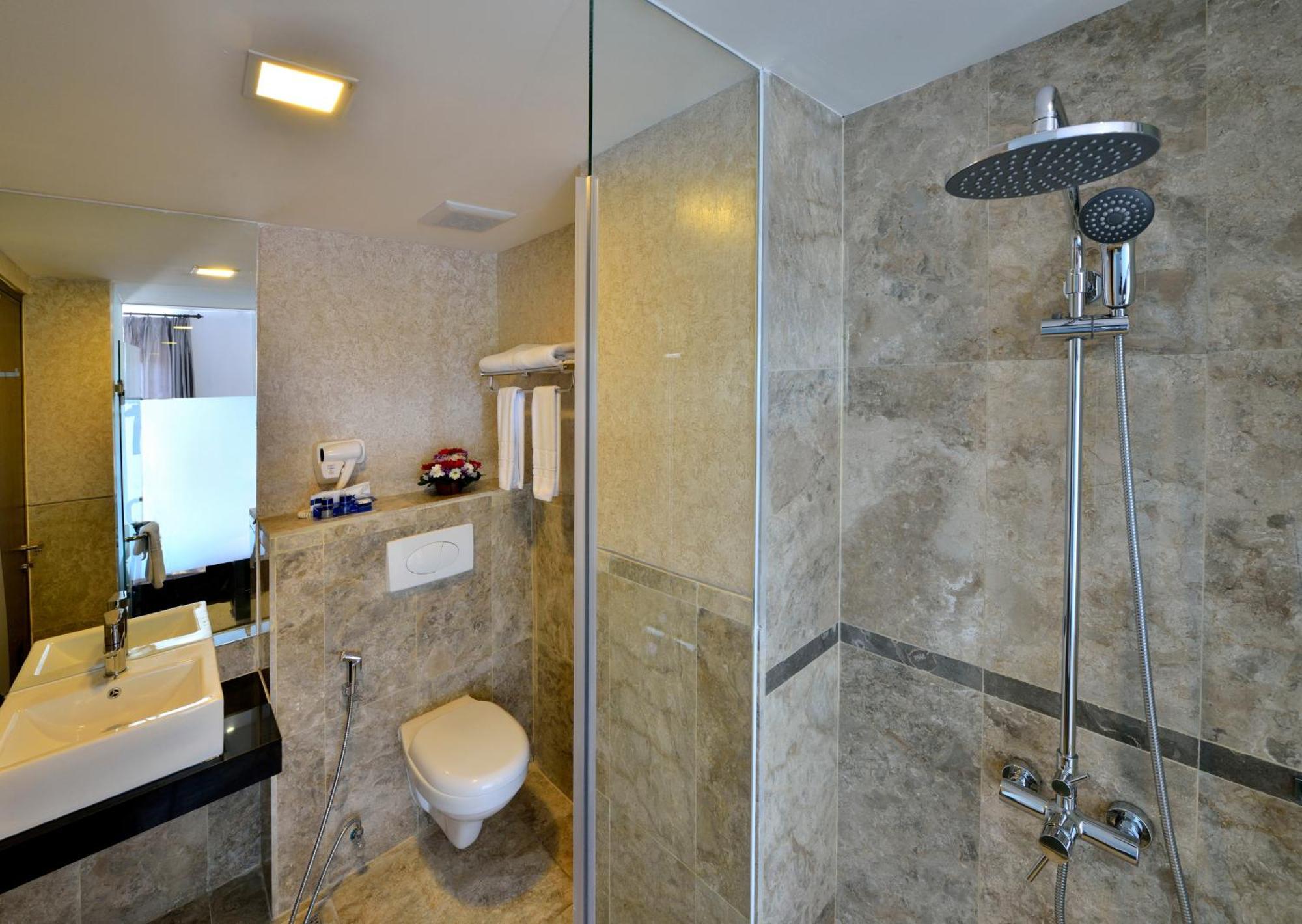 Serela Merdeka By Kagum Hotels Bandung Exterior foto